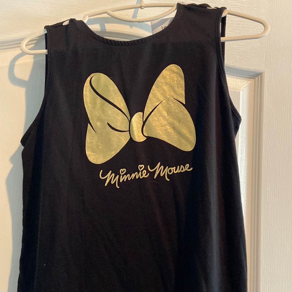 Adorable Minnie Mouse shirt with polka dot back and bow
